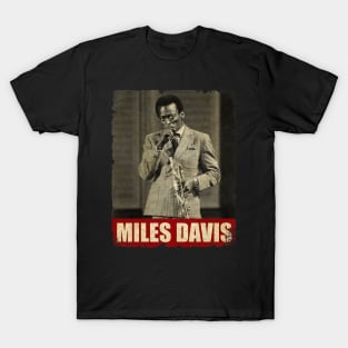 Miles Davis - RETRO STYLE T-Shirt